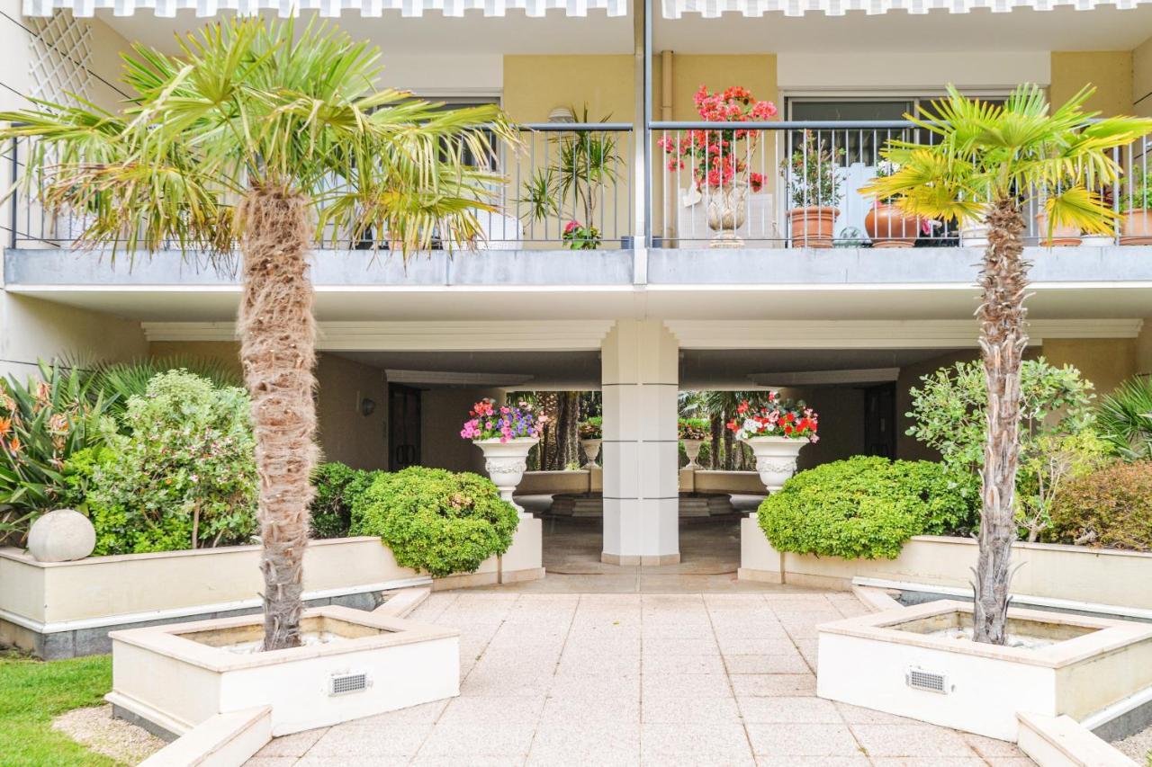 Le Lido - Piscine, Proche Plage Кань-сюр-Мер Экстерьер фото